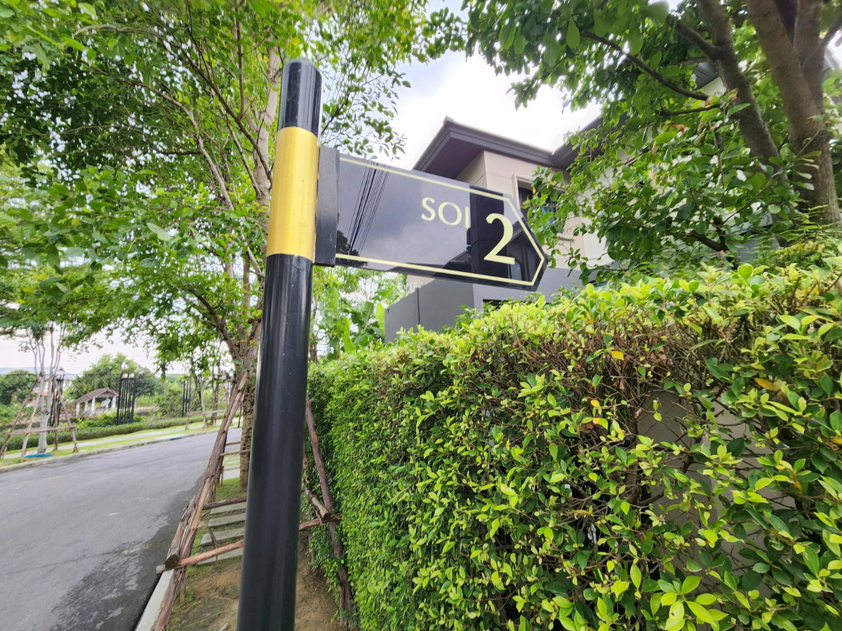 รูป ขายบ้านเดี่ยวหรูแปลงมุม Bangkok Boulevard สาทร-ปิ่นเกล้า 2 ติด Club House ตกแต่งพรีเมียมพร้อมอยู่ 4ห้องนอน 5ห้องน้ำ 3จอดรถ เพียง 15.2MB - รูปที่ 42/51