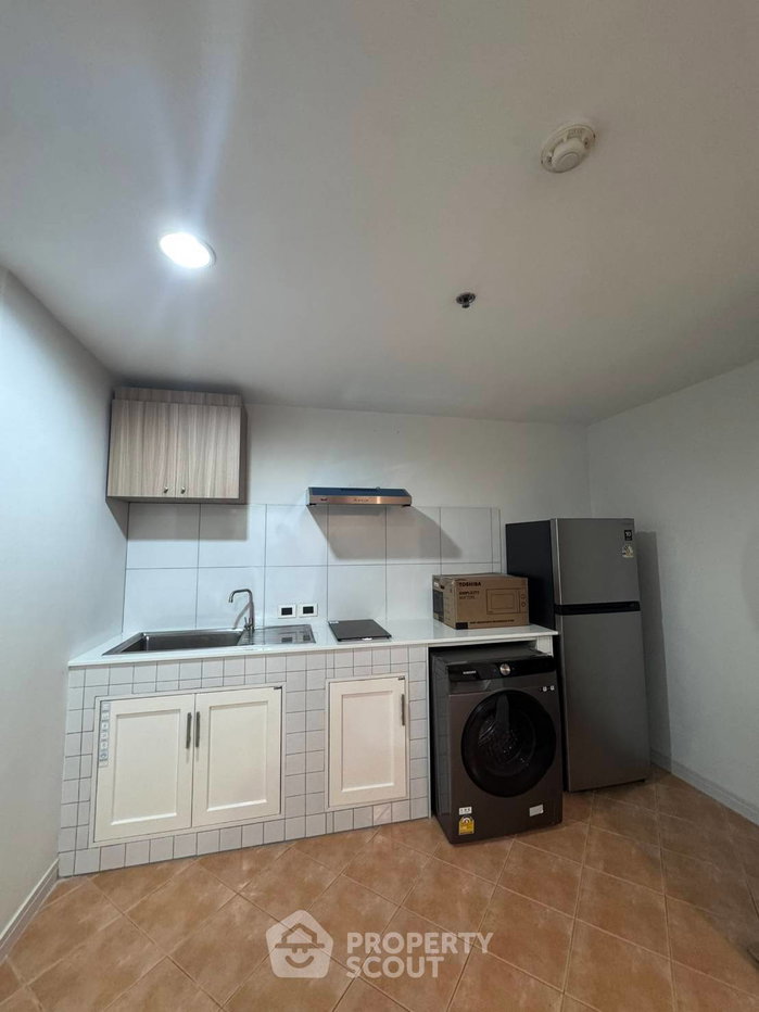 picture 2-BR Pabhada Silom Condominium Near BTS Saint Louis (ID 633481) - 4/10