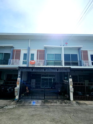 ทาวน์โฮม สถาบันเทคโนโลยีพระจอมเกล้าเจ้าคุณทหารลาดกระบัง : ทาวน์เฮ้าส์ 18.7 ตร.วา ศุภาลัย ไพรด์ (บางนา-ลาดกระบัง) บางเสาธง สมุทรปราการ 2.3M
