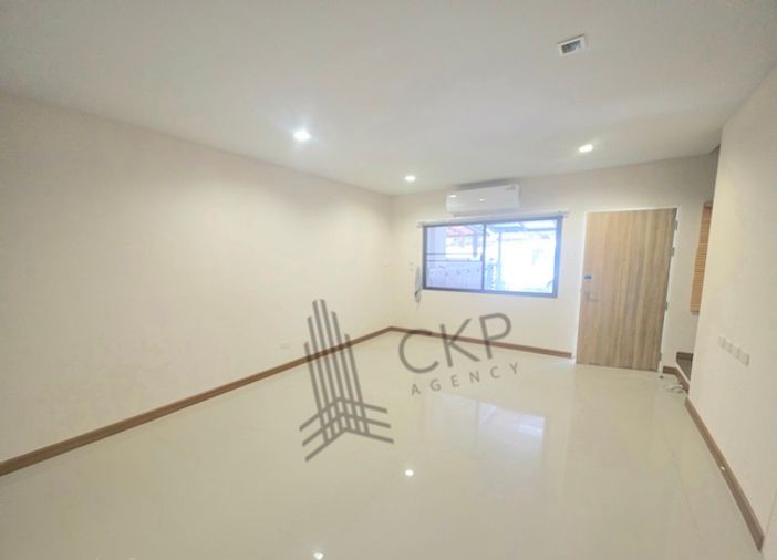 ให้เช่าโฮมออฟฟิศ 4 ห้องนอน 280 ตร.ม. 27.3 ตร.ว. เดอะ ล็อฟท์ บาย ไอ-เซน