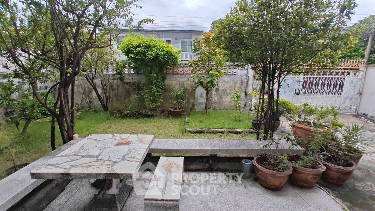 รูป บ้าน 2 ห้องนอน ขนาด 200 ตร.ม. ขายในลาดพร้าว (ID 3340460) - รูปที่ 6/8