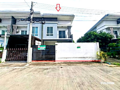 Townhouses for sale : TOWN HOUSE 28.6 Sq.w. Khlong Luang Pathumthani for 1.9M