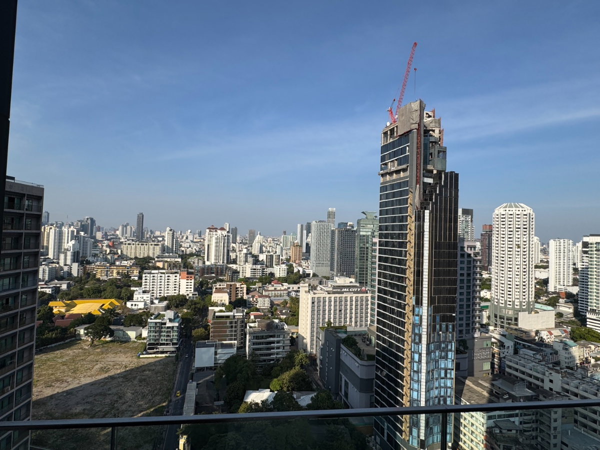 รูป ให้เช่า ✨The Esse Sukhumvit 36 ✨2 ห้องนอน เฟอร์ครบ มีอ่างอาบน้ำ🛁 เดินทางสะดวกติดถนนสุขุมวิท และBTS ทองหล่อ  🚅💕 - รูปที่ 4/7