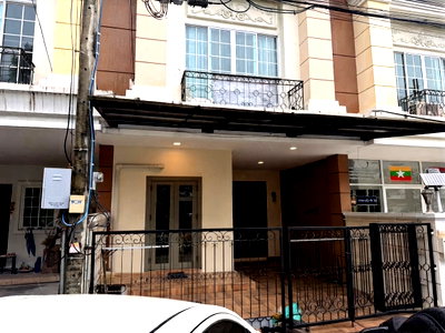 ทาวน์โฮม ซอยลาซาล (สุขุมวิท 105) : #HHR188 ขายทาวน์โฮม 4 ชั้น  พื้นที่ใช้สอยกว้างถึง 300 ตร.ม. 📍 ใกล้ BTS แบริ่ง
