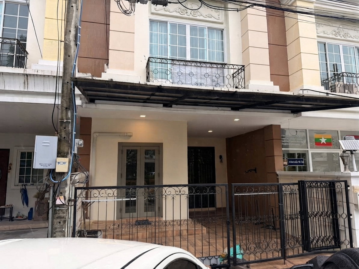รูป #HHR188 ขายทาวน์โฮม 4 ชั้น พื้นที่ใช้สอยกว้างถึง 300 ตร.ม. 📍 ใกล้ BTS แบริ่ง - รูปที่ 1/57