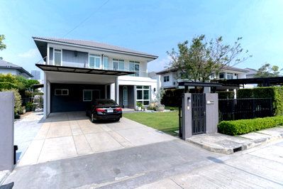 Houses for rent Suwannaphum International Airport :  Single House for Rent | Mantana Bangna KM.7 4bedrooms line id strtop