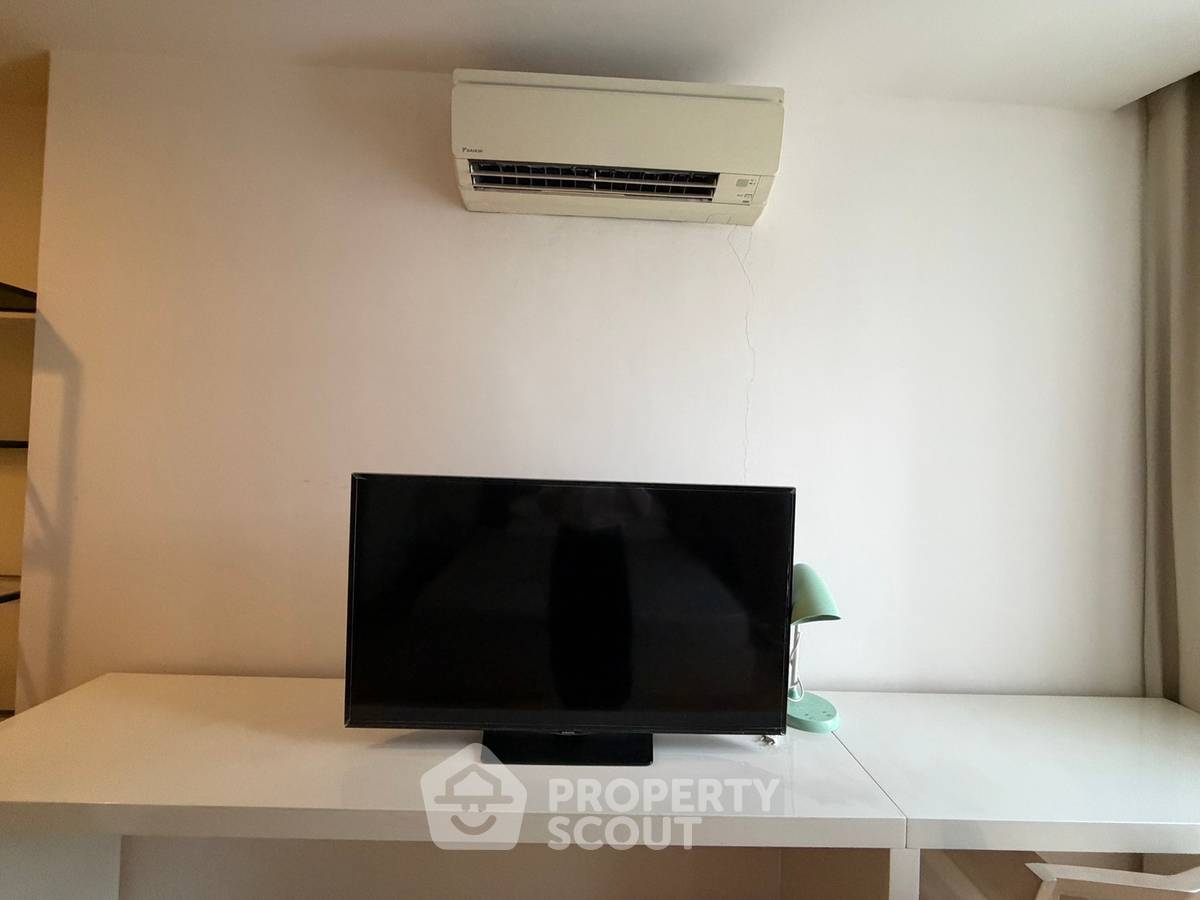 picture 3-BR Condo at LIV @ 49 near BTS Thong Lor (ID 1020189) - 4/14