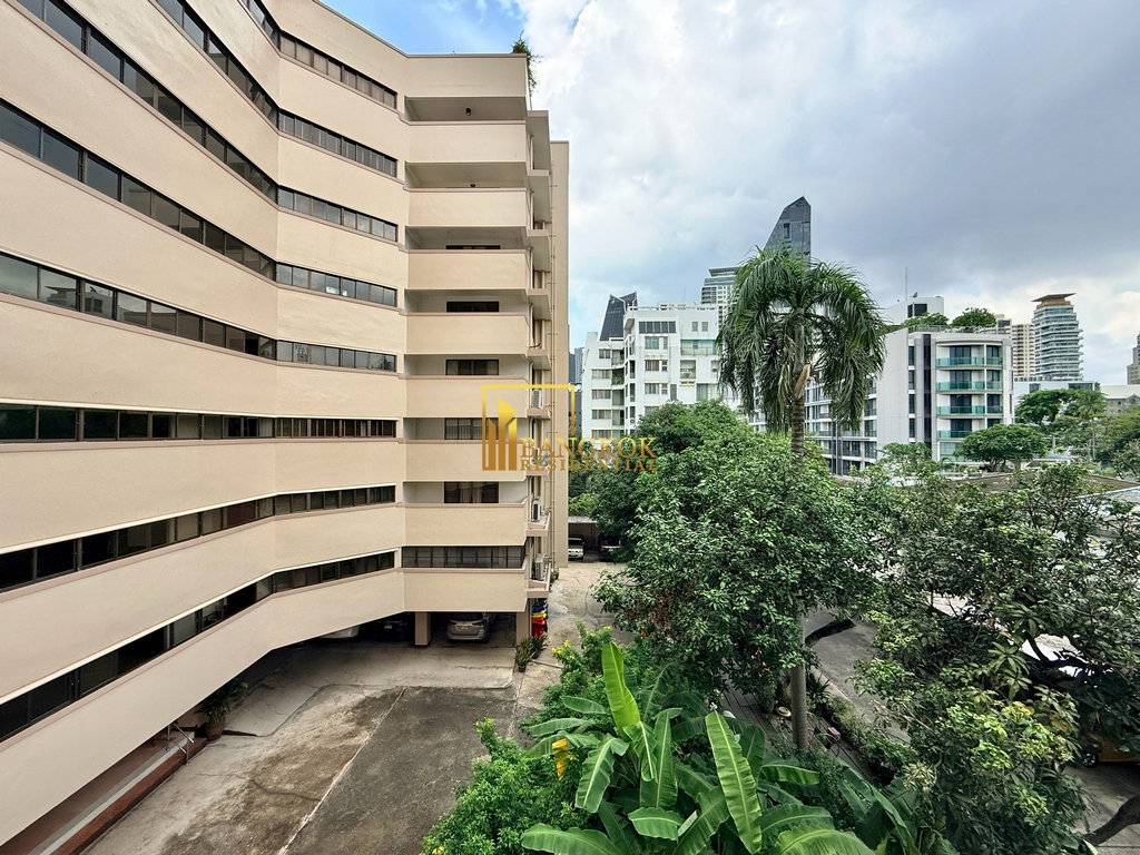 รูป Charming 3 Bedroom Apartment For Rent in Thonglor Area - BR21476AP - รูปที่ 24/31