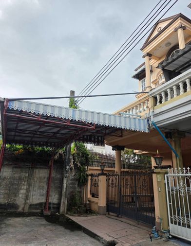 ให้เช่าทาวน์โฮม 4 ห้องนอน 250 ตร.ม. 24 ตร.ว. ดาวคะนองทาวน์เพลส