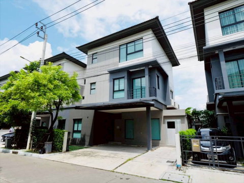 HOME OFFICE for rent Big size 280 sqm โครงการ บ้านกลางเมือง วงแหวนอ่อนนุช-พระราม 9 พื้นที่ เยอะมาก ! 