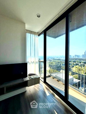 Condos for rent : 21st-Floor 2-BR Whizdom Essence Sukhumvit Near BTS Punnawithi (ID 3339525)