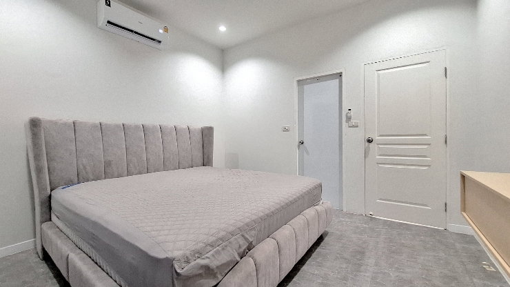 รูป ✅️ขายบ้านโซนสันกำแพง พร้อมเฟอร์นิเจอร์และเครื่องใช้ไฟฟ้า ขนาด 50 ตร.ว 3 นอน 2 น้ำ เงียบสงบ ไม่วุ่นวาย ราคา 2 ล้านบาท
- รูปที่ 9/18