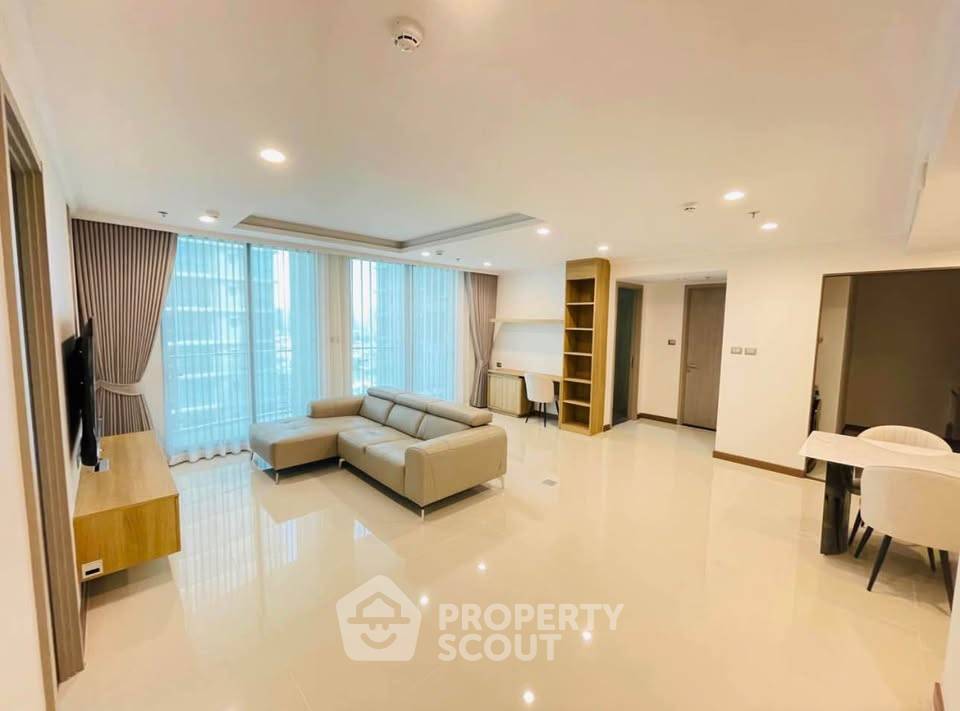 picture 2-BR Condo at Supalai Oriental Sukhumvit 39 near MRT Phetchaburi (ID 3340515) - 2/8