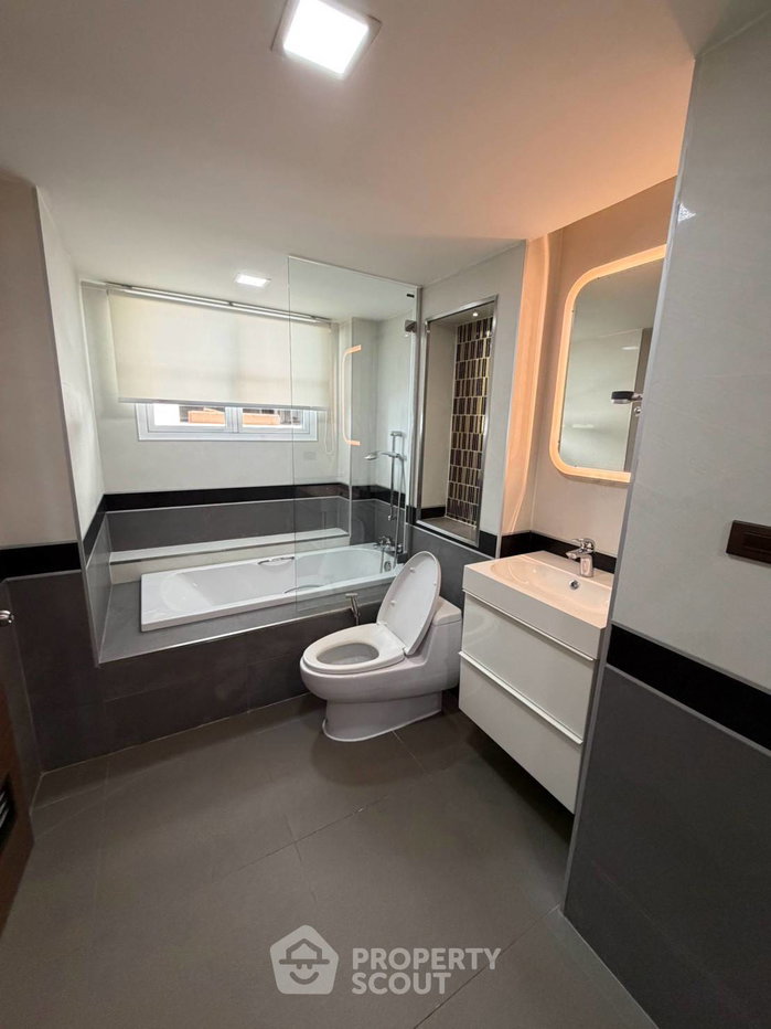 picture Spacious 2-BR 192 Sqm At Avenue 61 Near BTS Thong Lor (ID 3336163) - 20/20