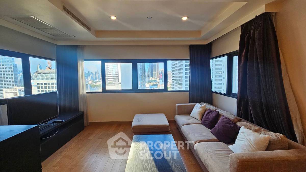 picture High-Floor 1-BR At Sathorn Gardens Near MRT Silom (ID 510352) - 1/32
