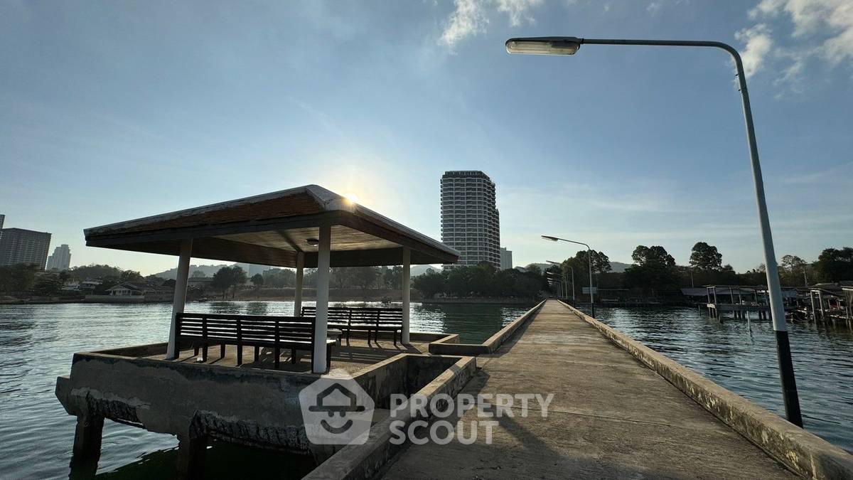 รูป คอนโด 2 ห้องนอน ขนาด 110 ตร.ม. ขายที่ Rama Harbour View Condominium ศรีราชา (ID 3340238) - รูปที่ 34/35