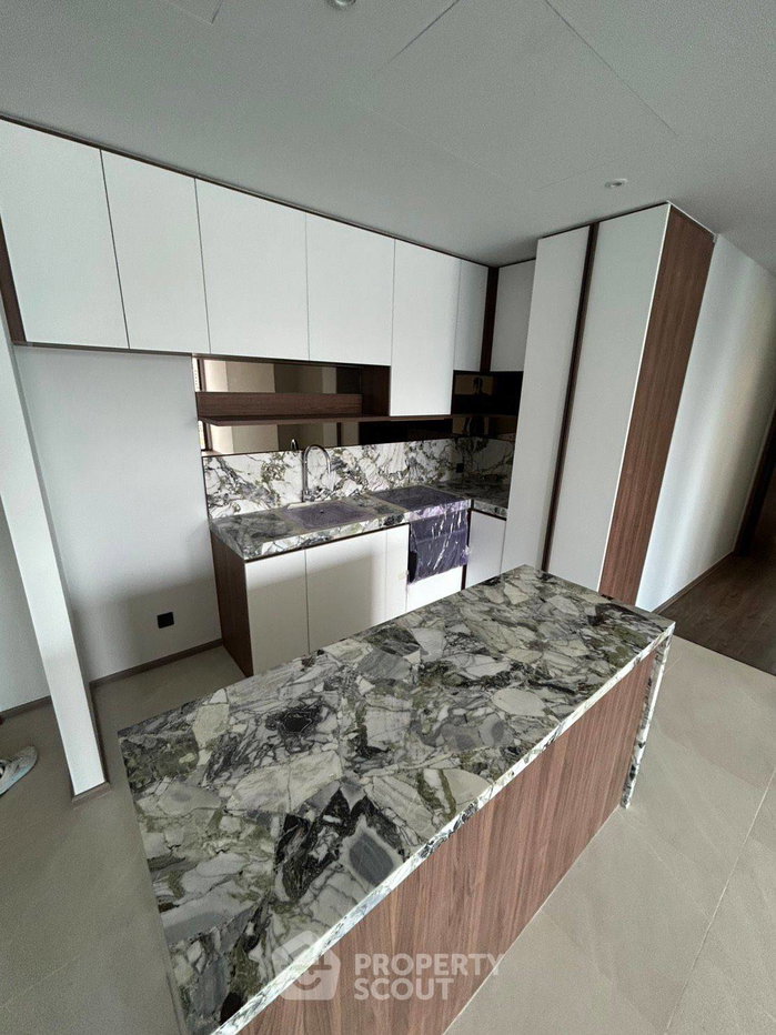 picture 20th-Floor 2-BR Condo At ROMM CONVENT Near BTS Sala Daeng (ID 3340865) - 4/15