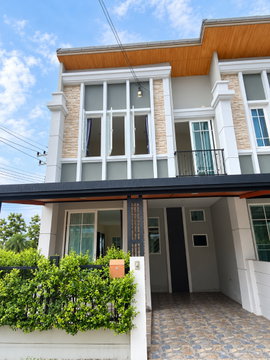 ให้เช่าทาวน์โฮม 2 ชั้น ใกล้แม็คโคร เชียงราย เพียง 10,000 บาท/เดือน #5A2-T0233