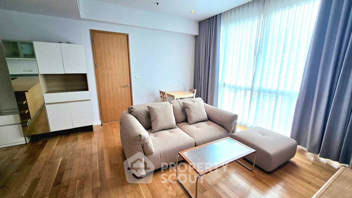 picture 16th-Floor 1-BR Millennium Residence @ Sukhumvit Condominium, BTS Asoke (ID 3340741) - 2/6