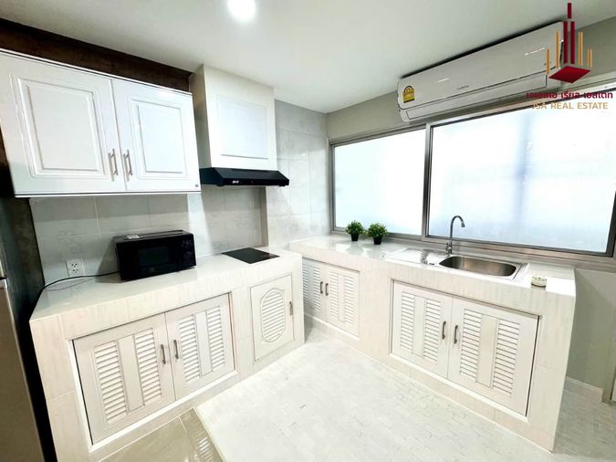 2-bed condo for rent, 72 sqm, Siam Condominium