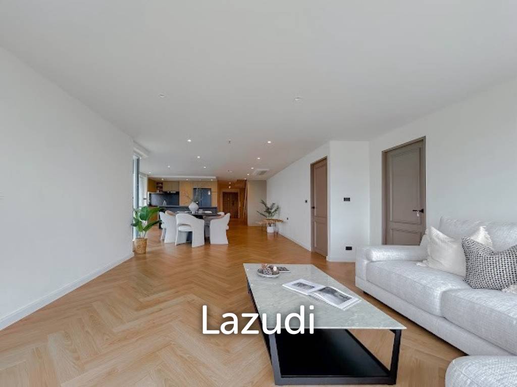 picture Sukhumvit Suites 220 sqm Duplex on Floors 43 to 44 in Bangkok - 1/35