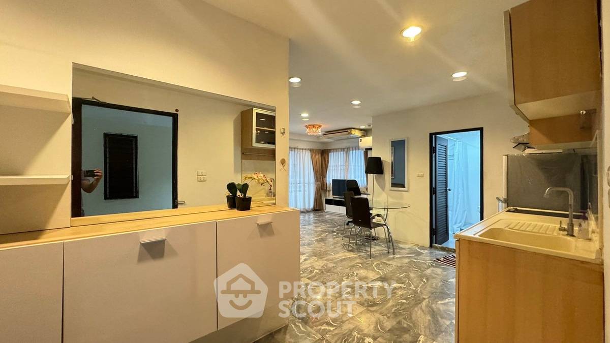 รูป คอนโด 1 ห้องนอน ชั้น 19 ใกล้ BTS นานา 300 ม. Saranjai Mansion Condominium (ID 3340064) - รูปที่ 2/12