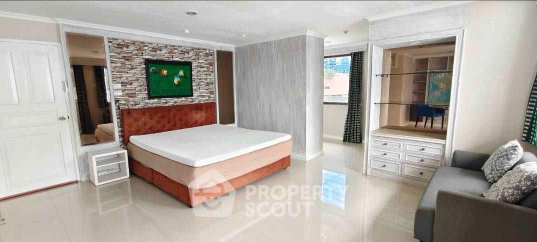 picture 2-BR Condo Beverly Tower Sukhumvit Near ARL Makkasan (ID 3334159) - 2/7