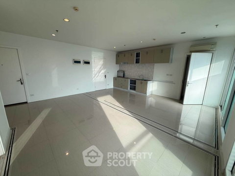 28th-Floor 2-BR Condo At T.C. Green Rama 9 Near MRT Phra Ram 9 (ID 3337083)