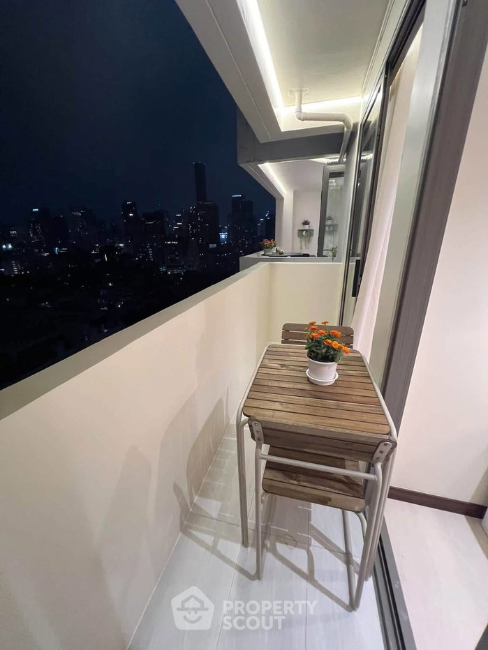 picture 17th-Floor 3-BR At D.S. Tower 2 Near MRT Sukhumvit (ID 3328980) - 17/33