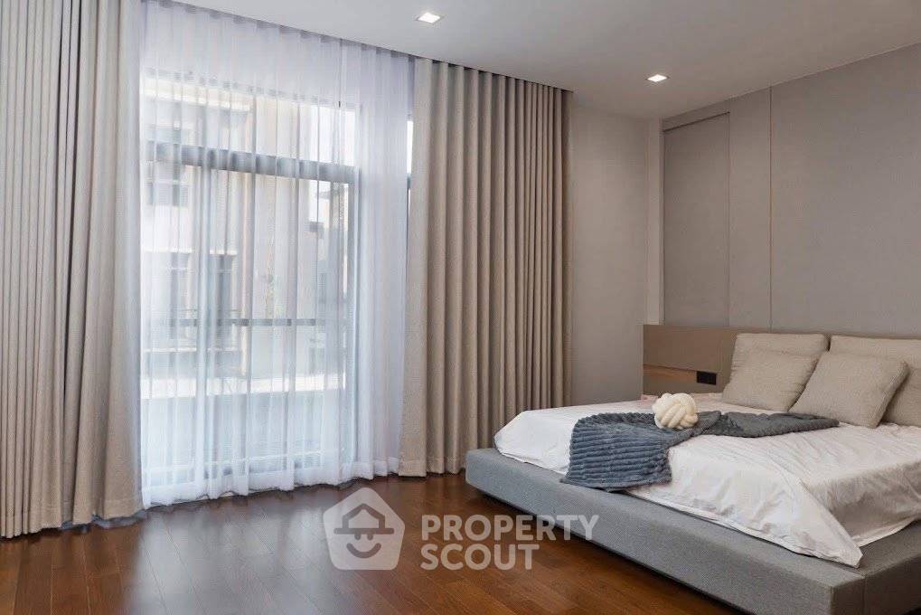 picture 3-BR House at The Gentry Sukhumvit in Bang Chak (ID 3335174) - 11/22