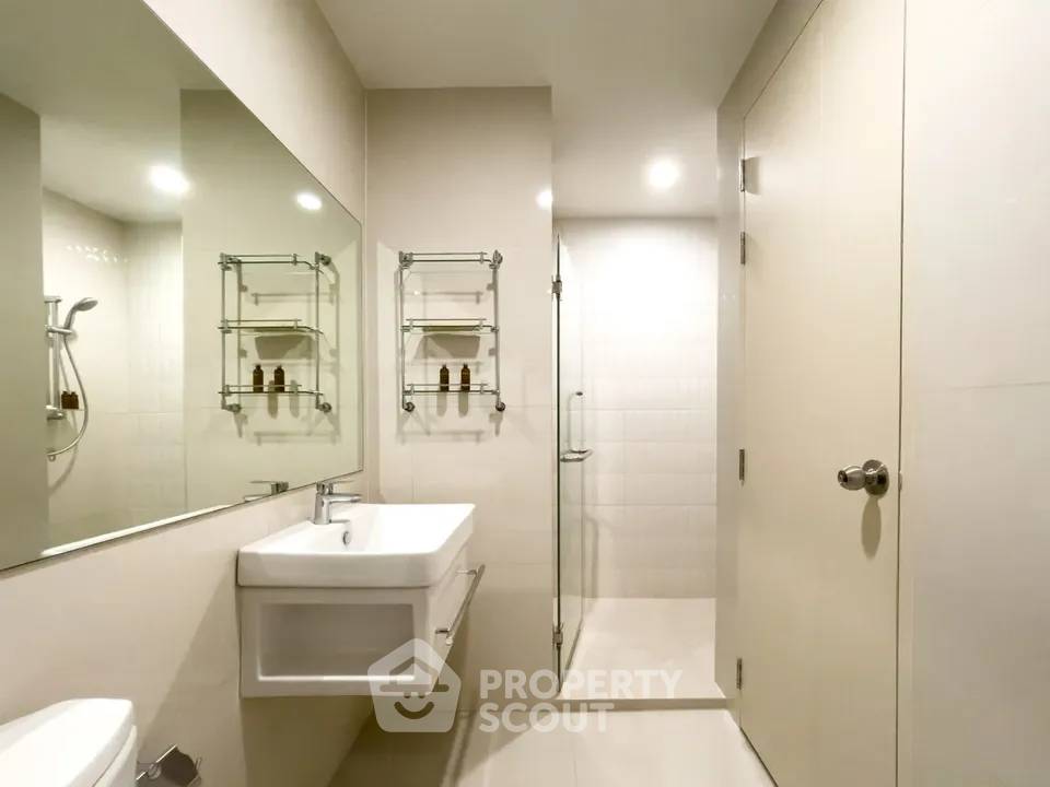 picture 2-BR Condo at Life Asoke near ARL Makkasan (ID 3339645) - 13/17