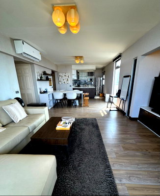 Condos for sale : Lake View Condo 80 sqm. (2 Bedrooms 2 Bathrooms)