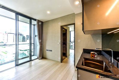 Condos for sale : Condo in Prime Location, Attractive Price The extro phayathai - rangnam near BTS Victory Monument