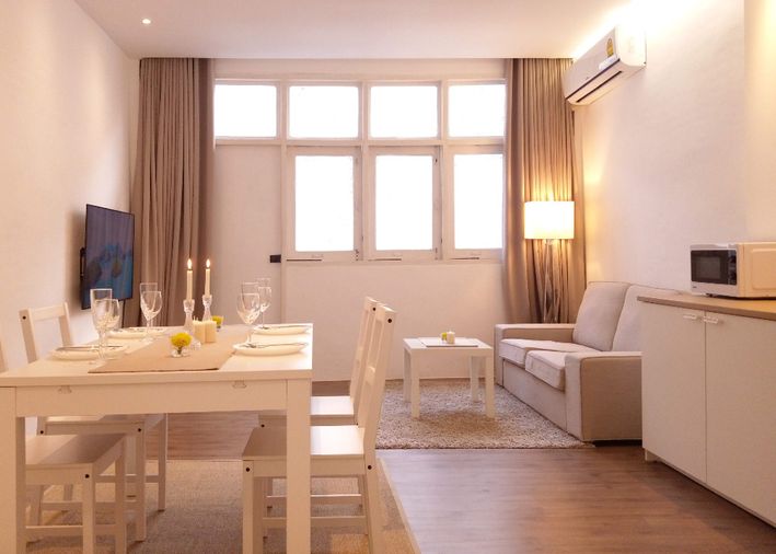 2-bed house for rent, 14 sq wah, Khlong San