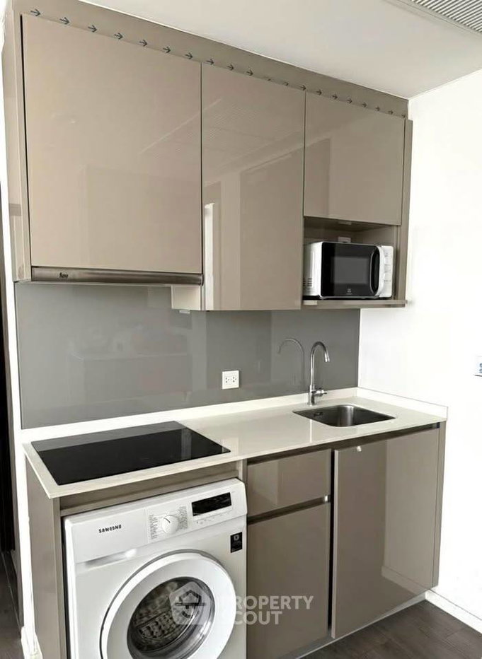 รูป คอนโด 2 ห้องนอน ชั้น 21 Whizdom Essence Sukhumvit ใกล้ BTS ปุณณวิถี (ID 3339525) - รูปที่ 5/6