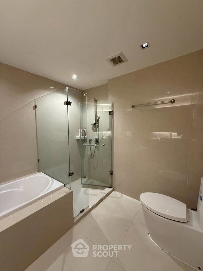 picture 2-BR Condo For Sale At Vtara 36 Near BTS Thong Lor (ID 3340716) - 2/9