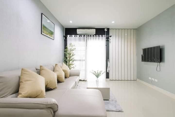 รูป POS ทาวน์เฮาส์ในโครงการ ดิ เออบาน่า 3 ท่าศาลา ใกล้ รร.นานาชาติ 4 แห่ง บ้านตกแต่งสวย ห้องนั่งเล่นกว้าง เฟอร์นิเจอร์พร้อม (โทร/ไลน์ 088-5986998) - รูปที่ 9/26