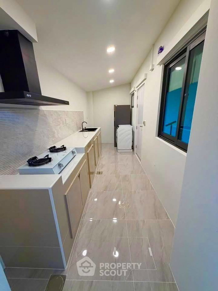 picture 3-BR House at Pleno Sukhumvit - Bangna 3 in Bang Kaeo (ID 3337085) - 9/22