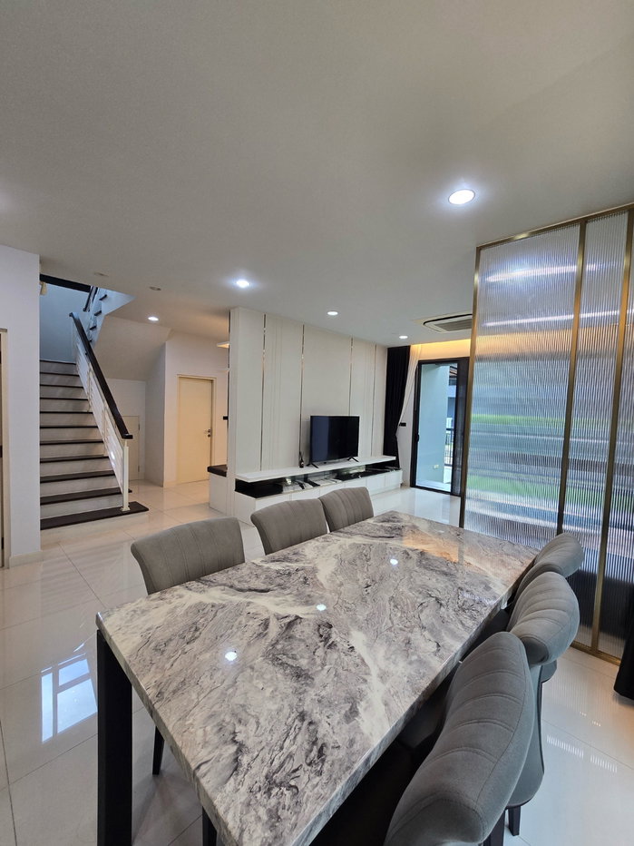 รูป 🏡✨ ให้เช่าบ้านเดี่ยวหรู เศรษฐสิริ กรุงเทพกรีฑา 2 | บ้านทิศใต้ เฟอร์นิเจอร์ครบ พร้อมอยู่ - รูปที่ 3/15