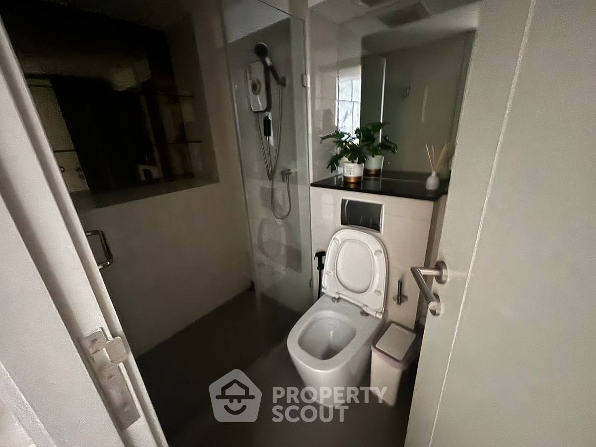 picture High-Floor 2-BR Knightsbridge Prime Sathorn Near BTS Saint Louis (ID 2332229) - 18/19