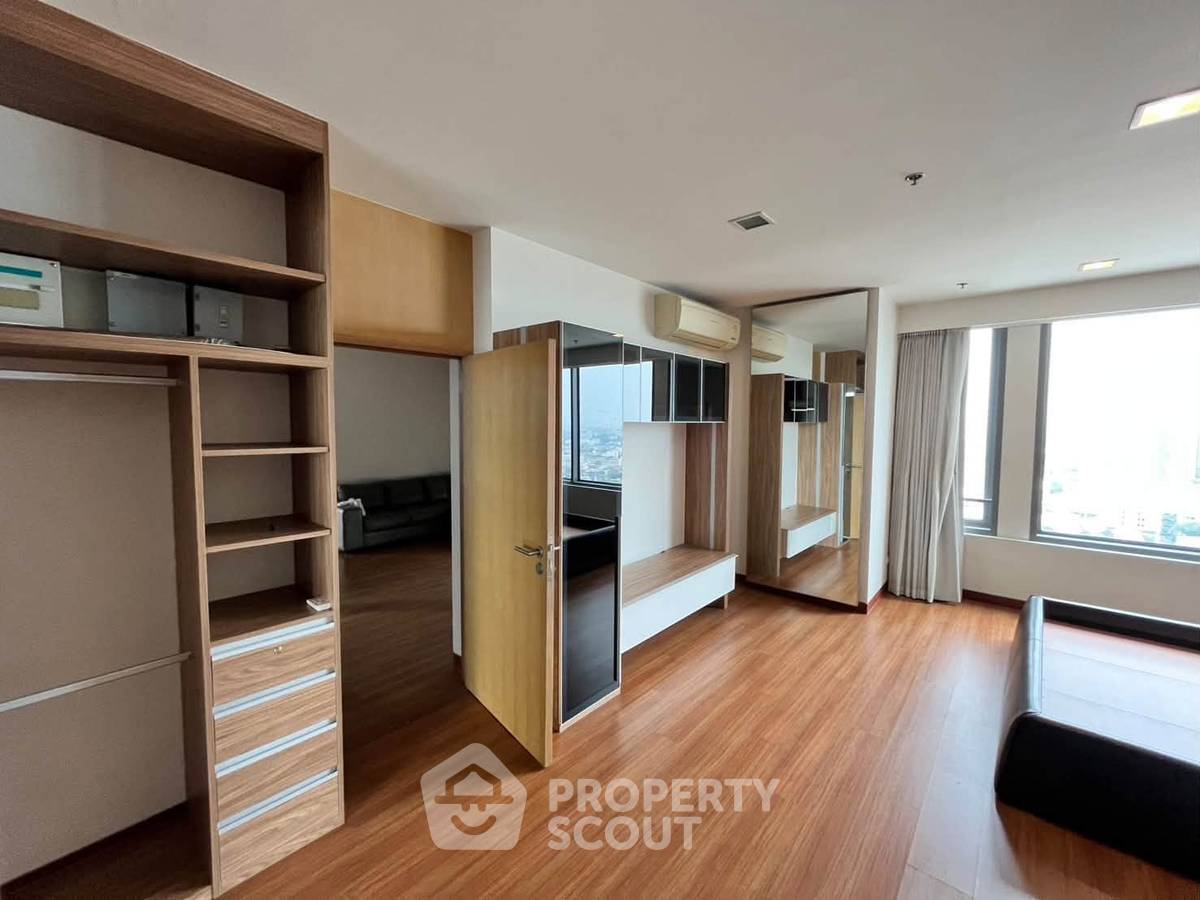 picture 2-BR Condo at Vantage Ratchavipa Condominium in Chatuchak (ID 3337081) - 2/10
