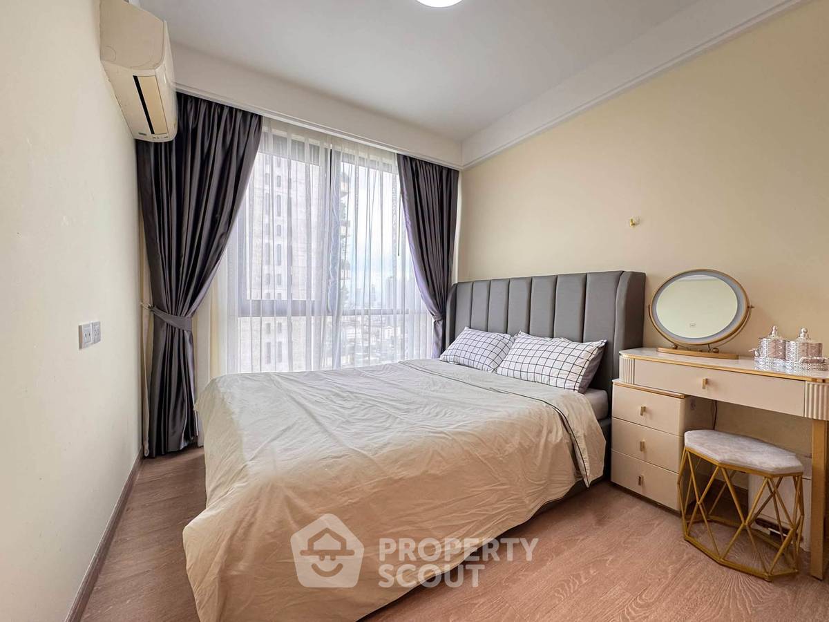 picture 25th-Floor 1-BR At Regal Sathon-Naradhiwas, Sathon (ID 3340156) - 5/10