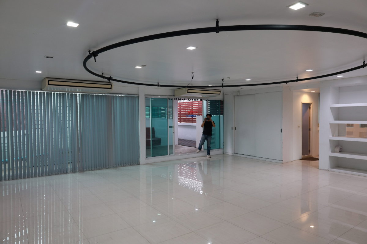รูป 🔥 อาคารพาณิชย์ทำเลทอง 2 คูหา ตรงข้าม Central Ladprao ติด MRT BTS + Union Mall เหมาะลงทุนระยะยาว - รูปที่ 20/21