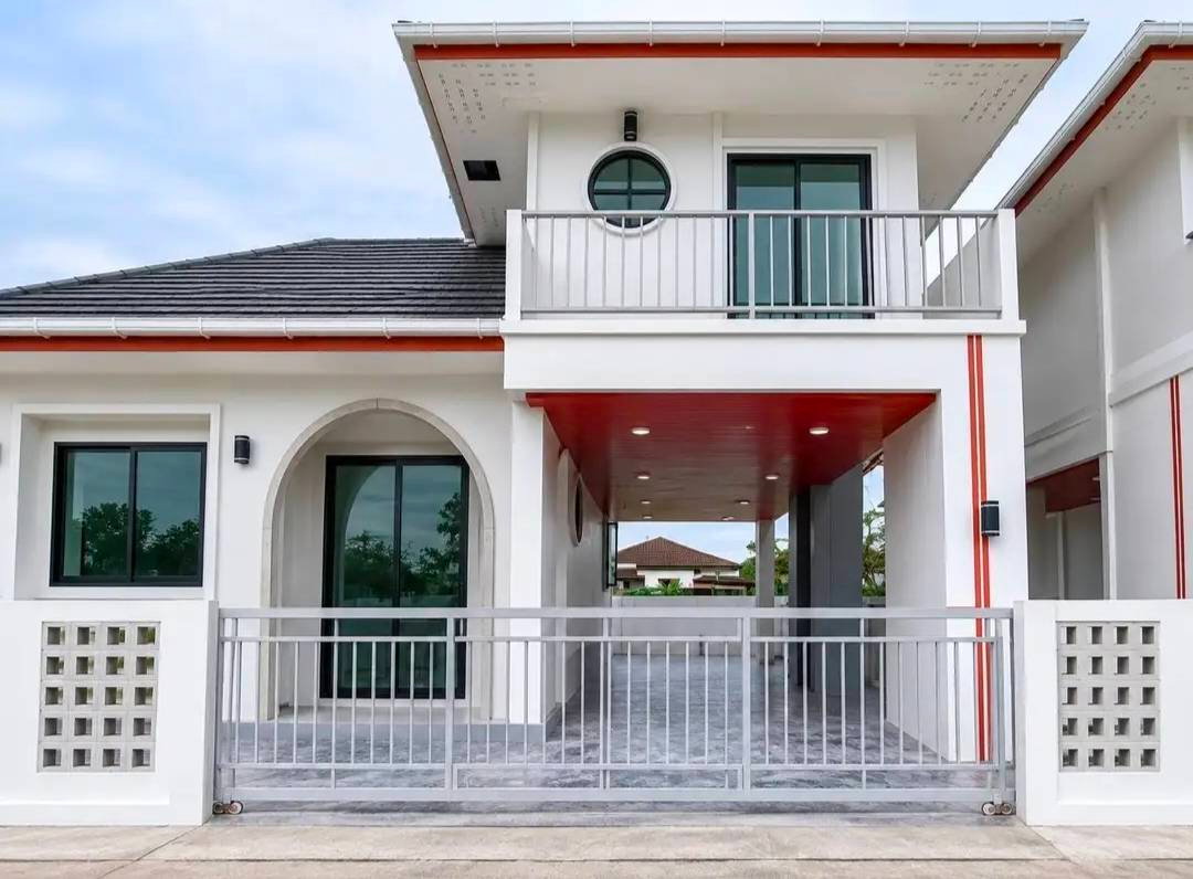 รูป ขายบ้านสร้างใหม่ 2 หลัง ตรงข้ามสนามกอล์ฟลานนา ต.ช้างเผือก เชียงใหม่ ใกล้ศูนย์ราชการ (H595) T.0946511456 - รูปที่ 2/10