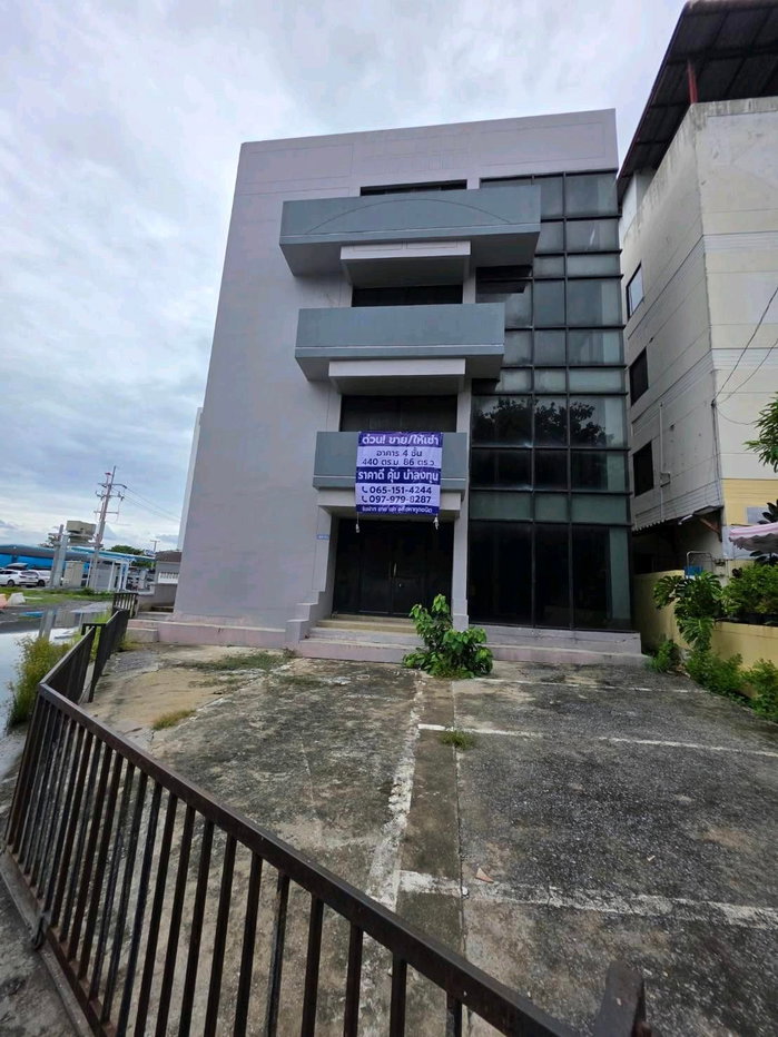 รูป ขาย / เช่า อาคารสำนักงาน ตึก 4 ชั้น หัวมุม ใกล้สนามบินดอนเมือง ทำเลดี ราคาสุดคุ้ม - รูปที่ 2/4
