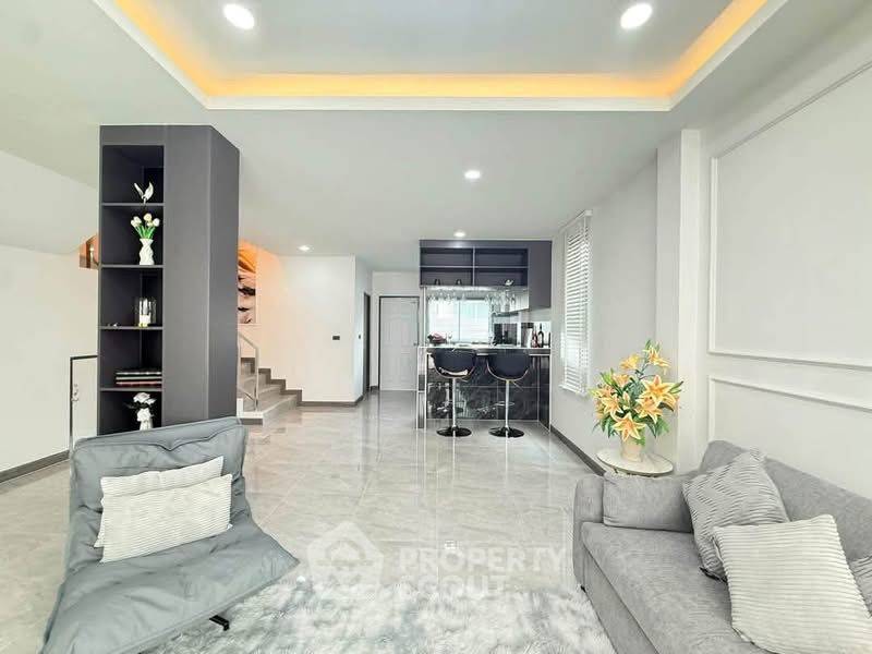 รูป บ้าน 3-ห้องนอน ใกล้ เมืองพัทยา (ID 3340840) - รูปที่ 4/30