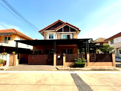 Houses for rent : Single house for rent Chuan Chuen Village, Phetkasem 81 (H6962)