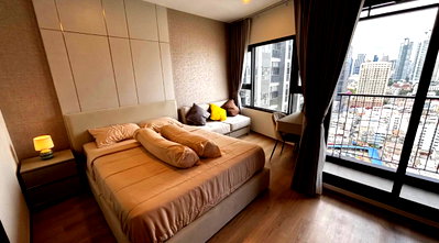 Condos for rent : Life Rama 4               - Asoke