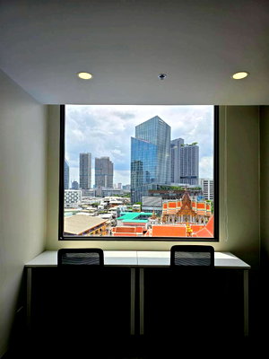 Office for rent Srisavarindhira Thai Red Cross Institute of Nursing : Voco Surawong provides a strategic workspace in the heart of Bangkok, near the Silom and Sathorn business districts.