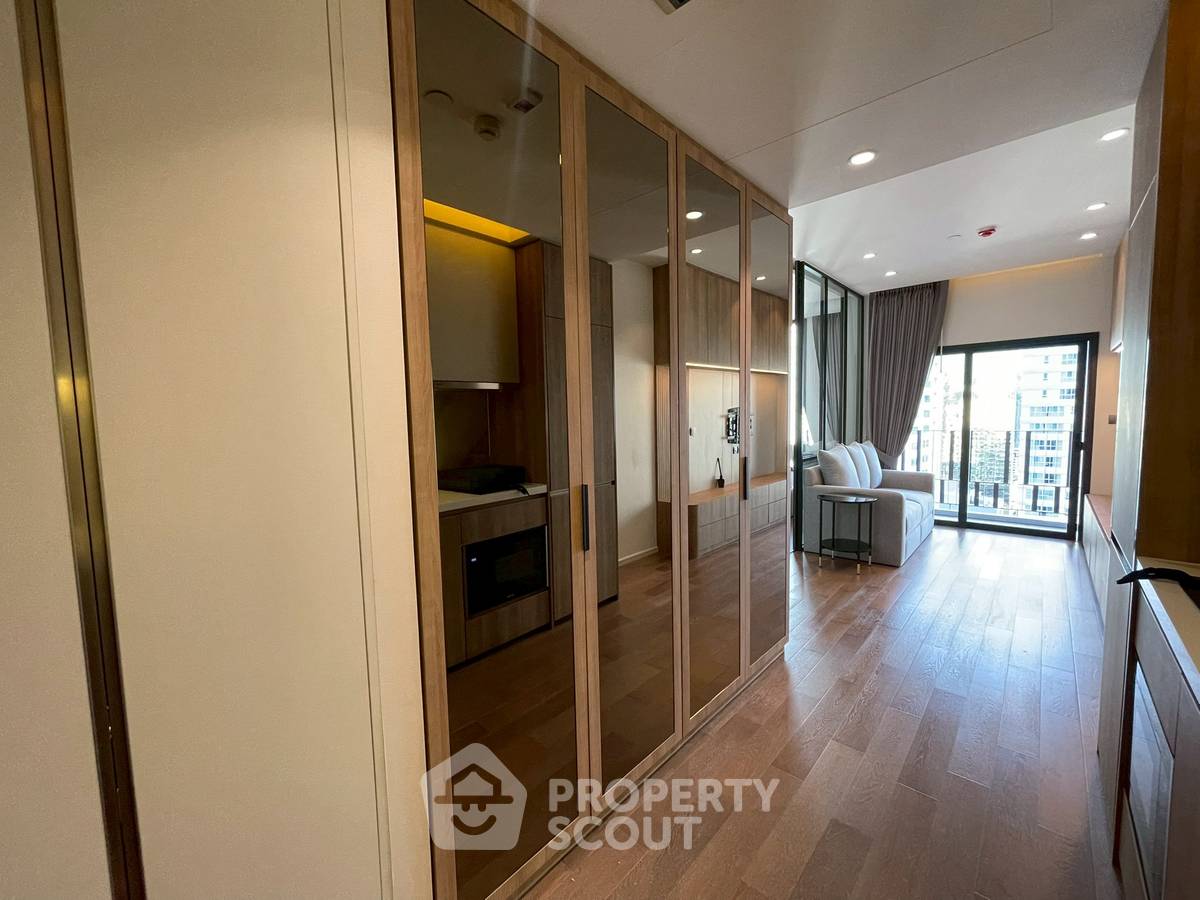 picture Pet-Friendly 1-BR At Muniq Sukhumvit 23, 24th Floor, 100m To MRT Sukhumvit (ID 2366311) - 5/10